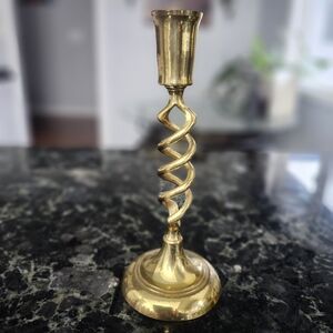 Elegant Vintage Brass Spiral Candlestick